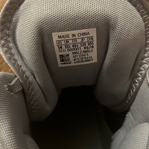 Grey adidas shoes - Picture 3 of 3